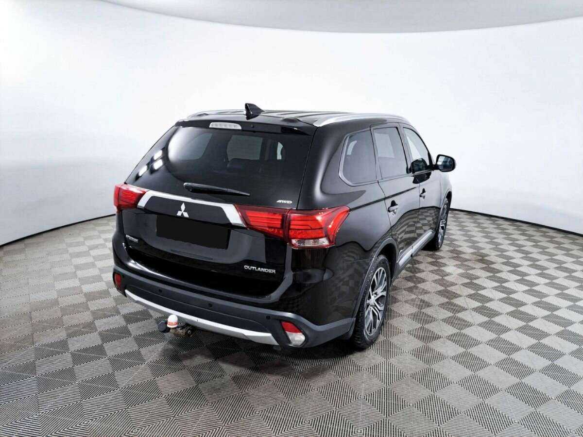 Mitsubishi Outlander 2017 года с пробегом. Фото: #4