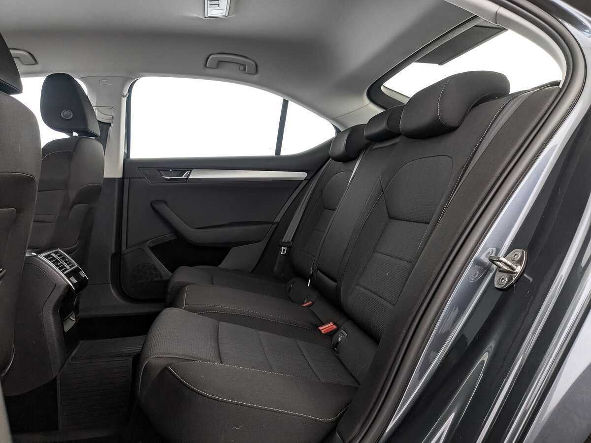 Skoda Superb 2019 года с пробегом. Фото: #17
