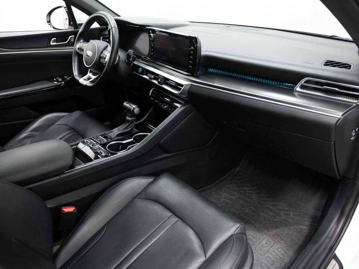 Kia K5 2021 года с пробегом. Фото: #10