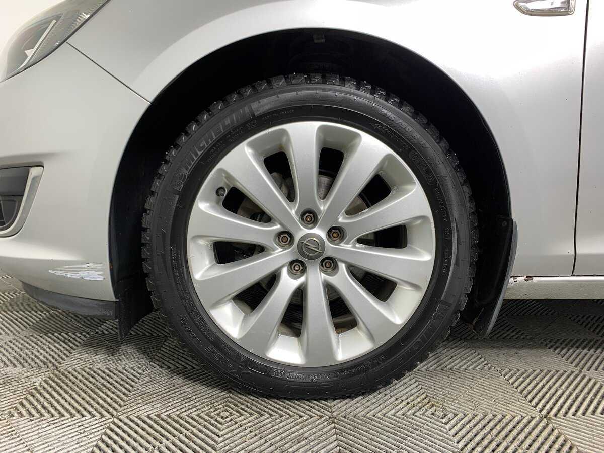 Opel Astra 2012 года с пробегом. Фото: #8