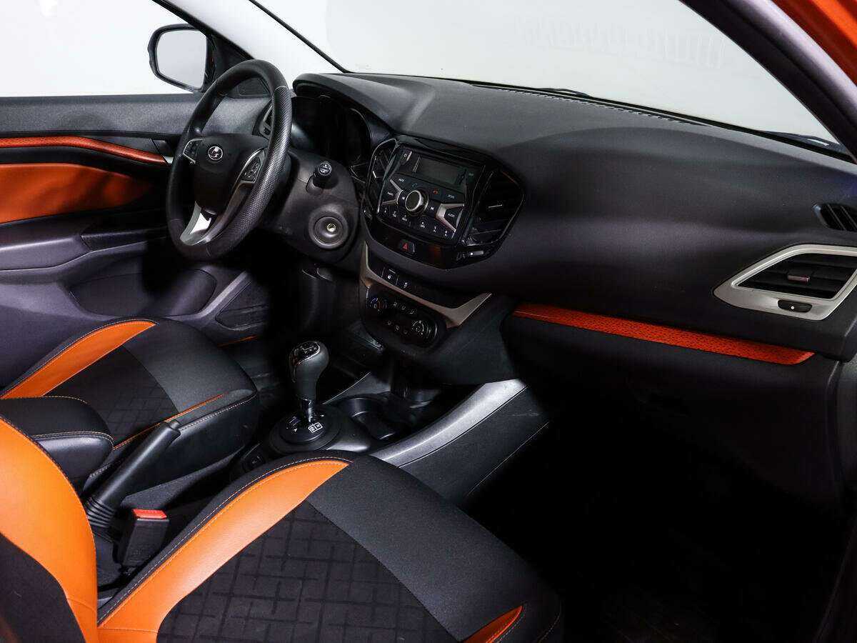 Lada (ВАЗ) Vesta 2019 года с пробегом. Фото: #8