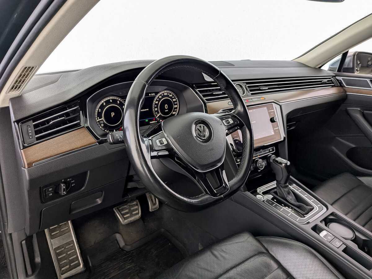 Volkswagen Passat 2018 года с пробегом. Фото: #15
