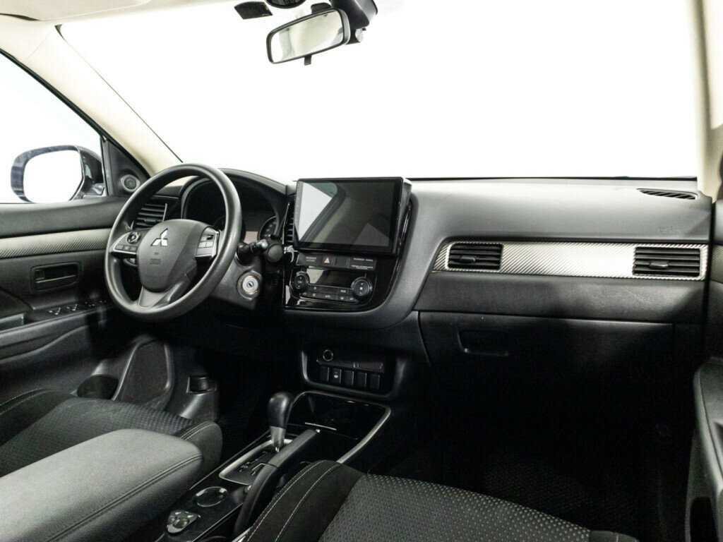 Mitsubishi Outlander 2018 года с пробегом. Фото: #8