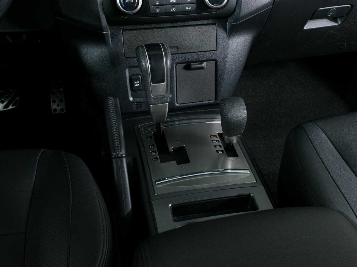 Mitsubishi Pajero 2012 года с пробегом. Фото: #12