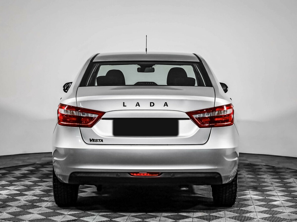 Lada (ВАЗ) Vesta 2018 года с пробегом. Фото: #4