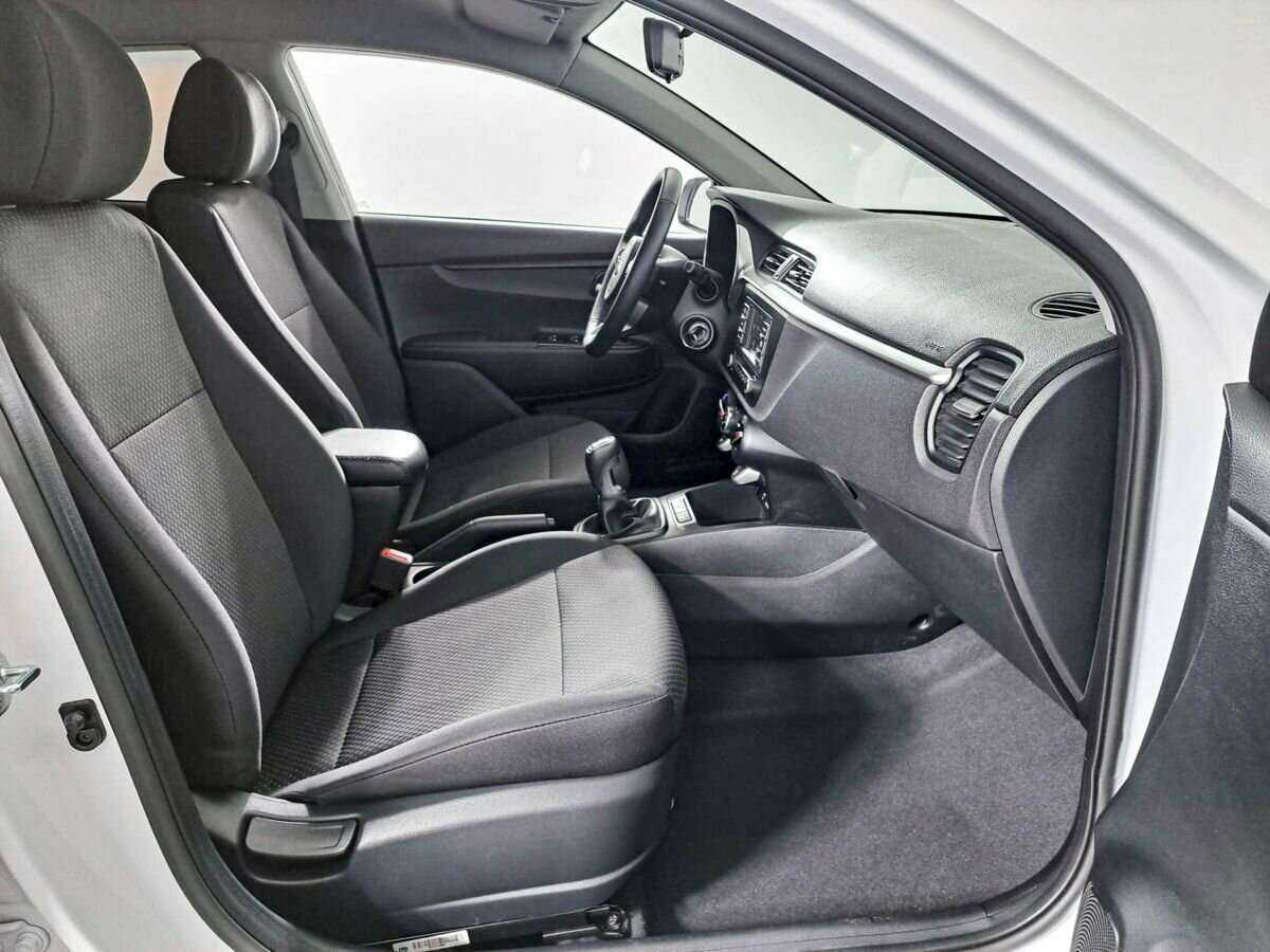 Kia Rio 2021 года с пробегом. Фото: #8