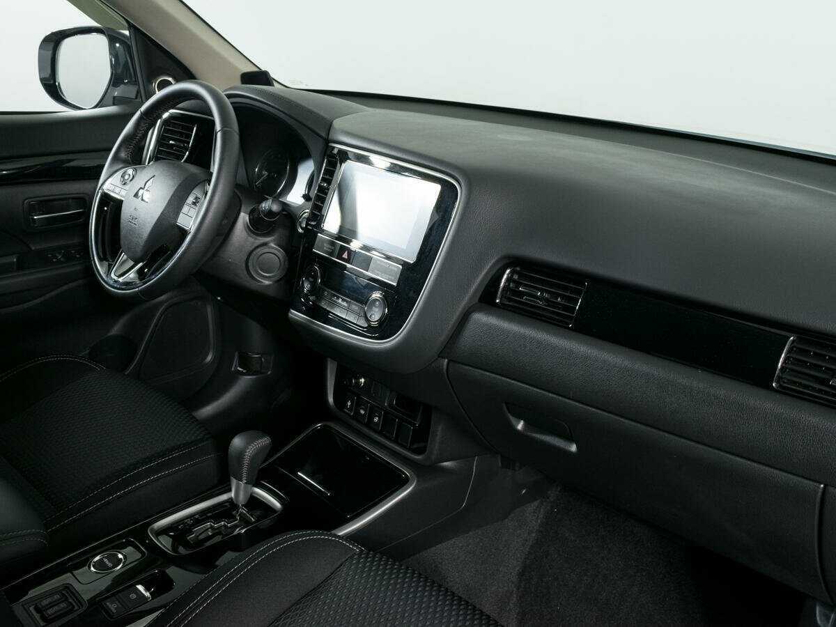 Mitsubishi Outlander 2019 года с пробегом. Фото: #4