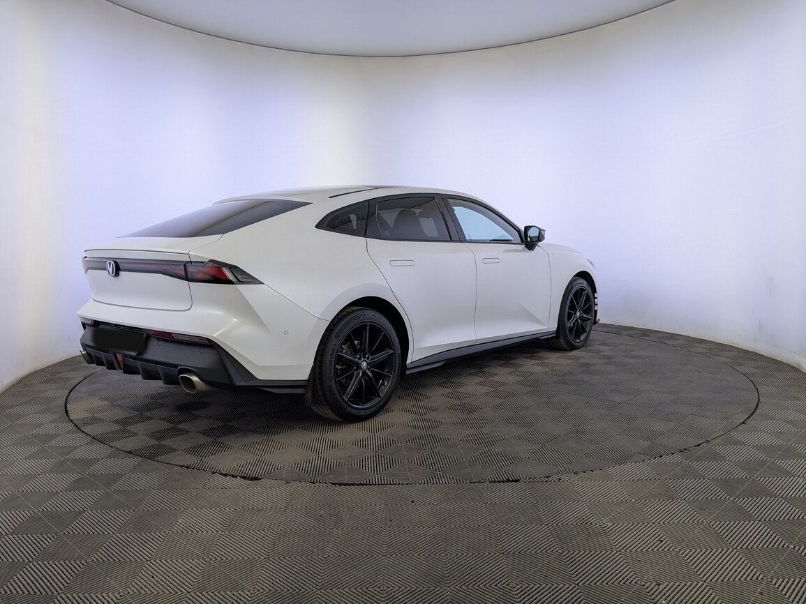 Changan UNI-V 2023 года с пробегом. Фото: #4