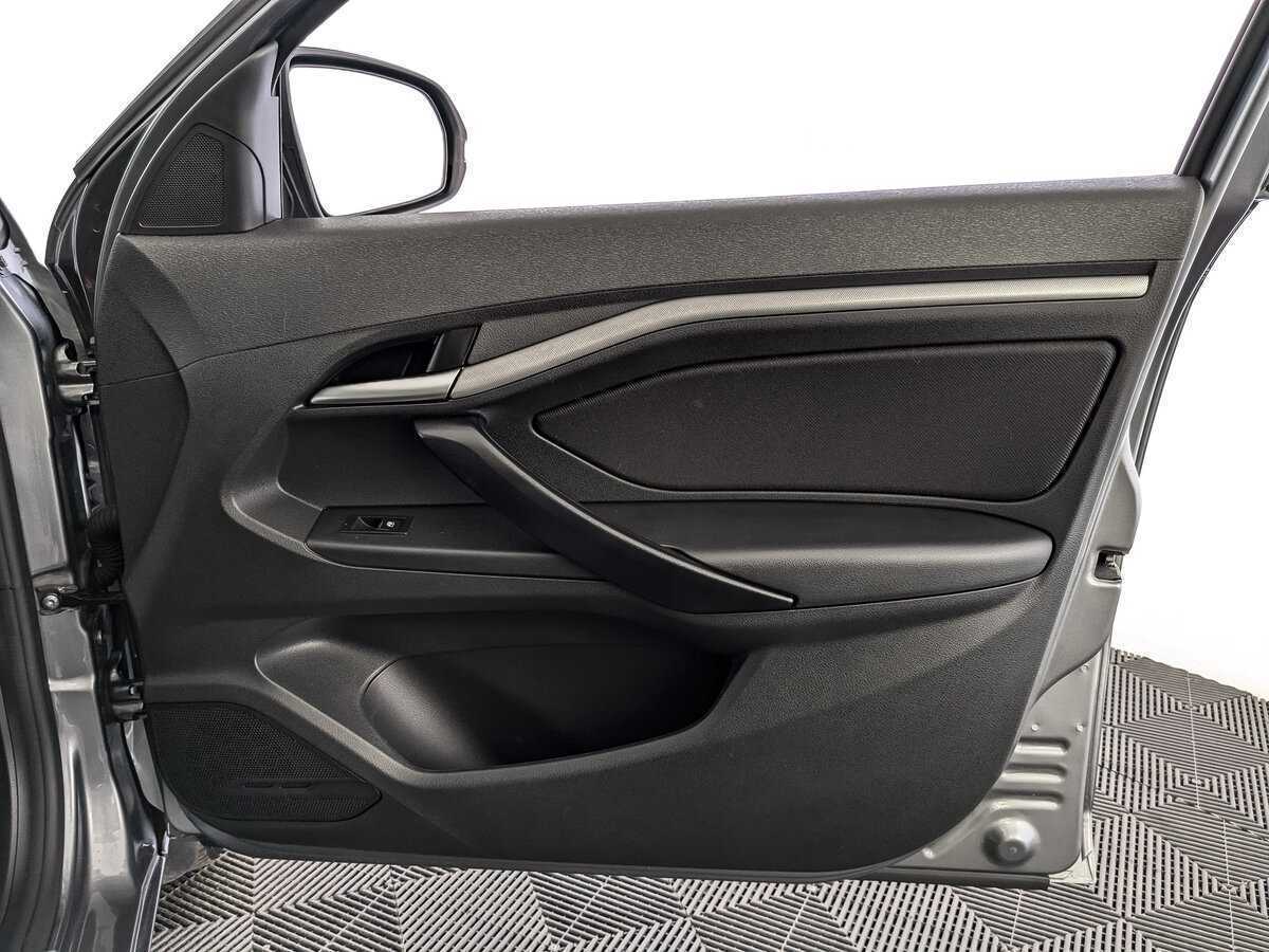 Lada (ВАЗ) Vesta 2020 года с пробегом. Фото: #20