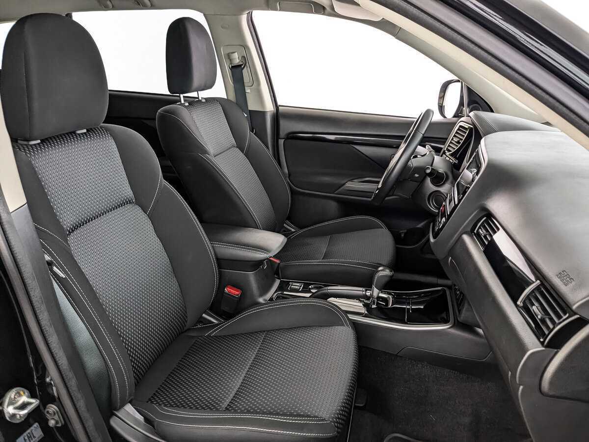 Mitsubishi Outlander 2019 года с пробегом. Фото: #19