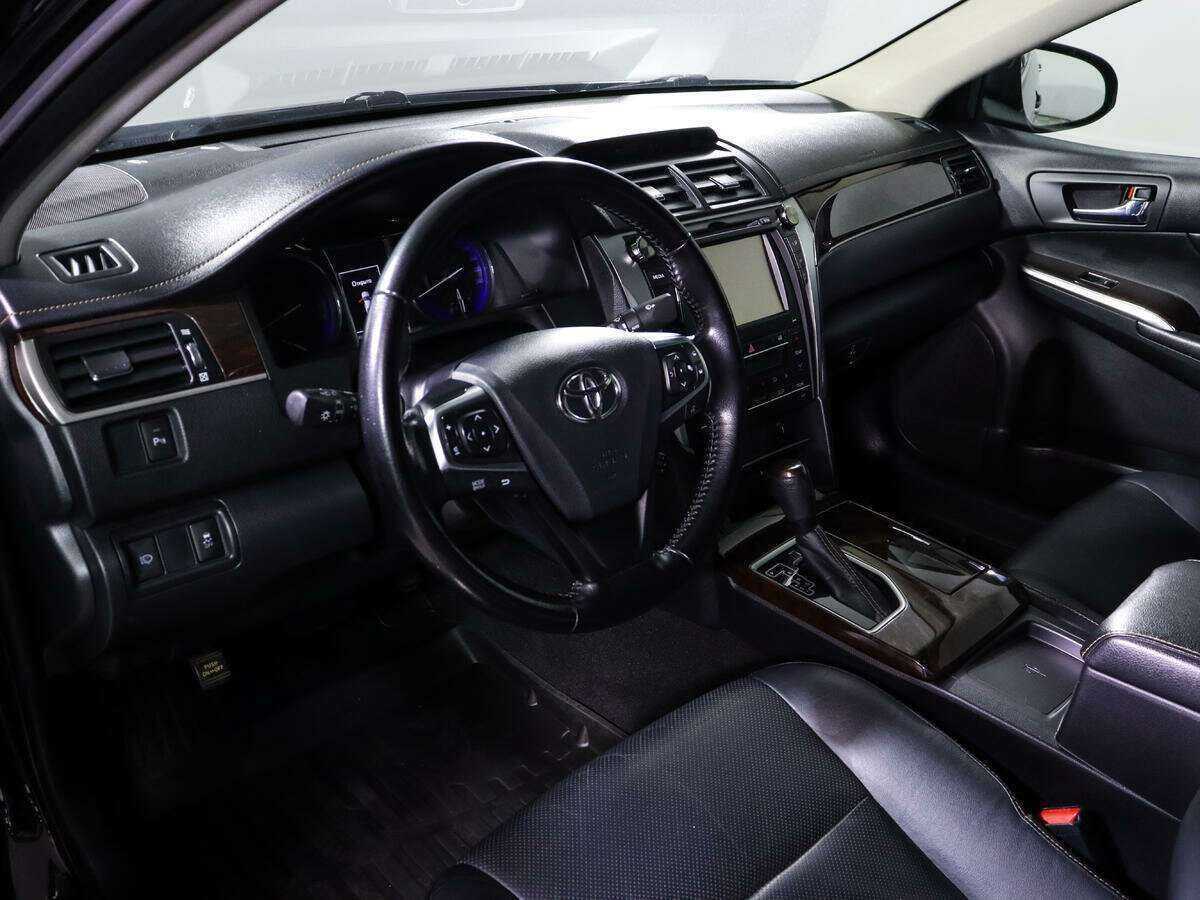 Toyota Camry 2017 года с пробегом. Фото: #11