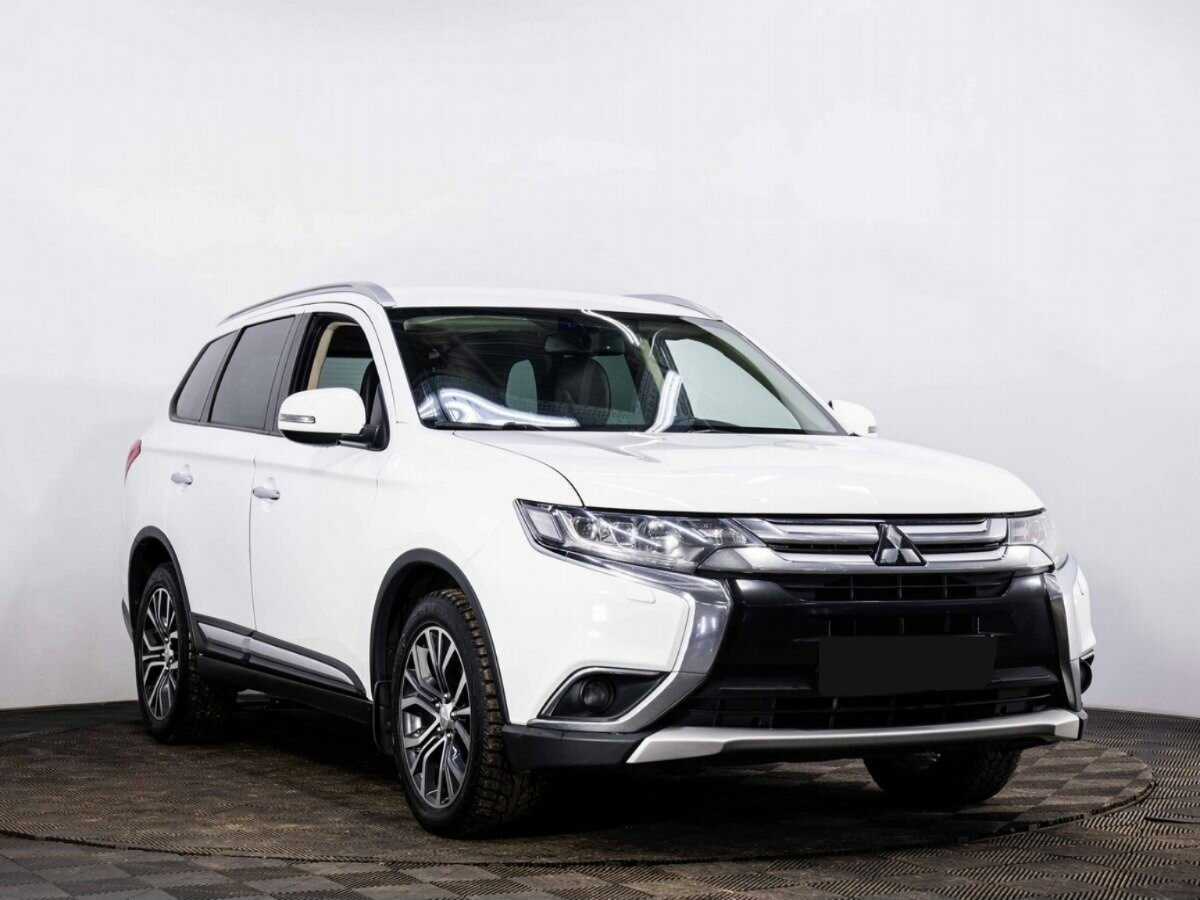 Mitsubishi Outlander 2016 года с пробегом. Фото: #2