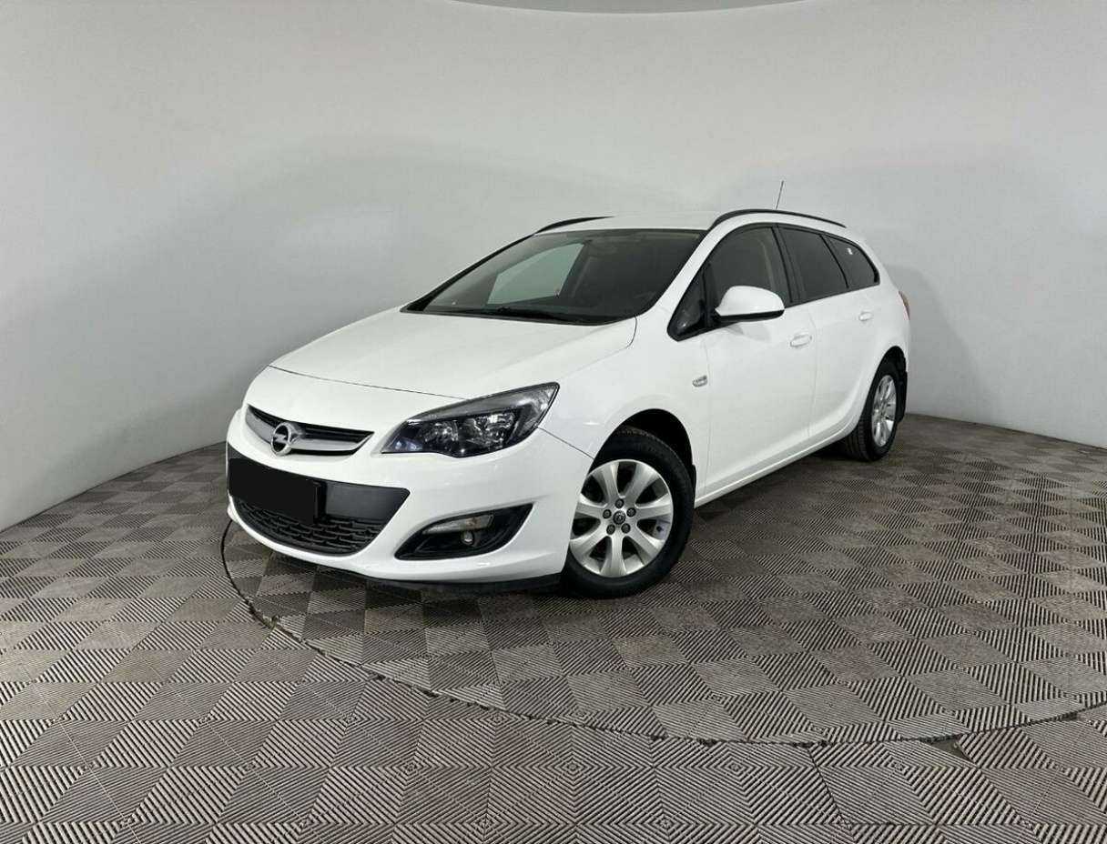 Opel Astra 2013 года с пробегом. Посмотреть фото