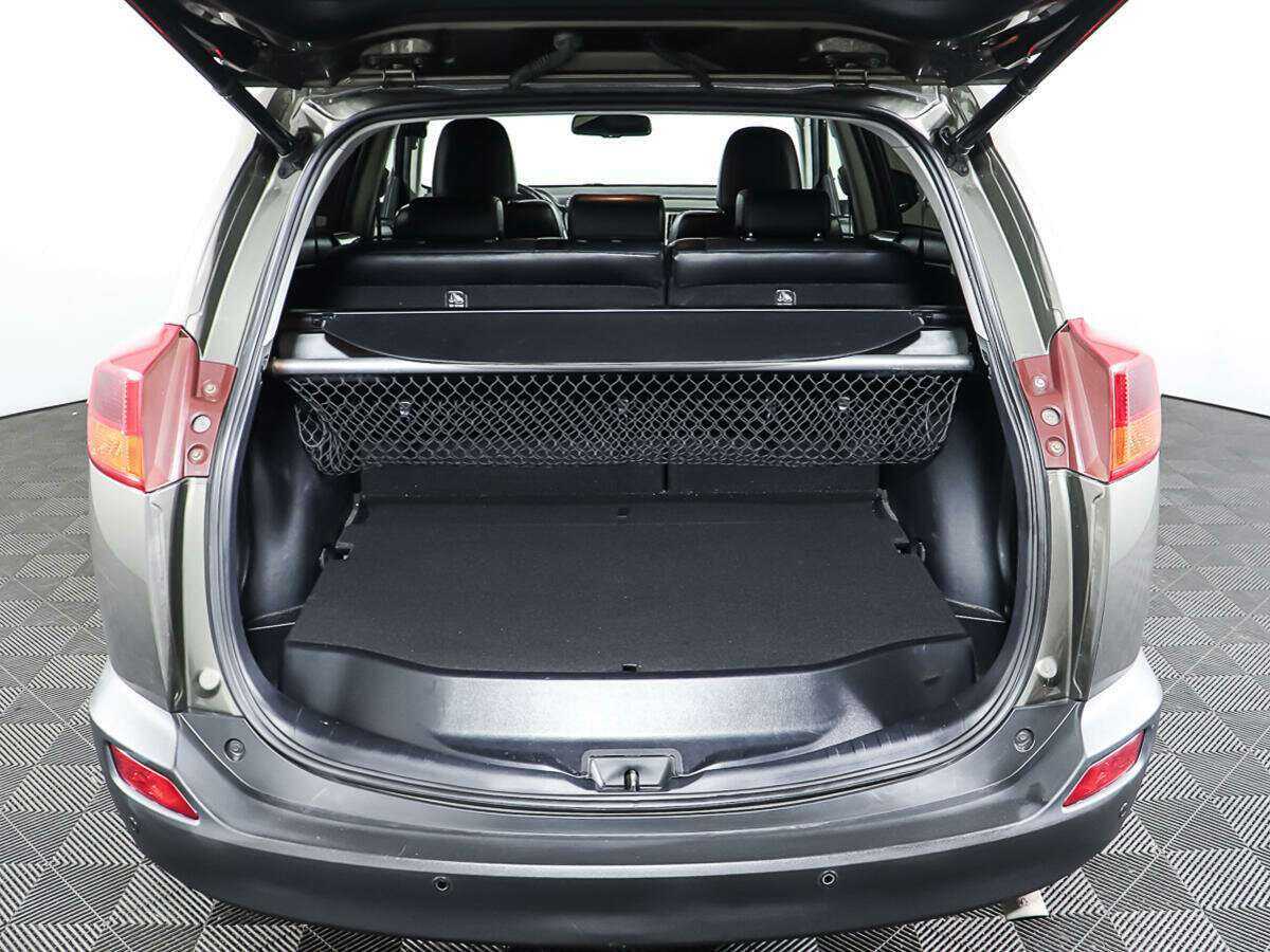 Toyota RAV4 2013 года с пробегом. Фото: #7