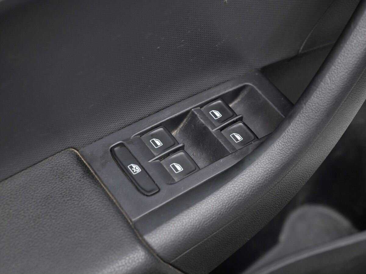 Skoda Rapid 2015 года с пробегом. Фото: #15