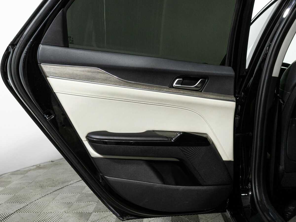 Kia K5 2021 года с пробегом. Фото: #28