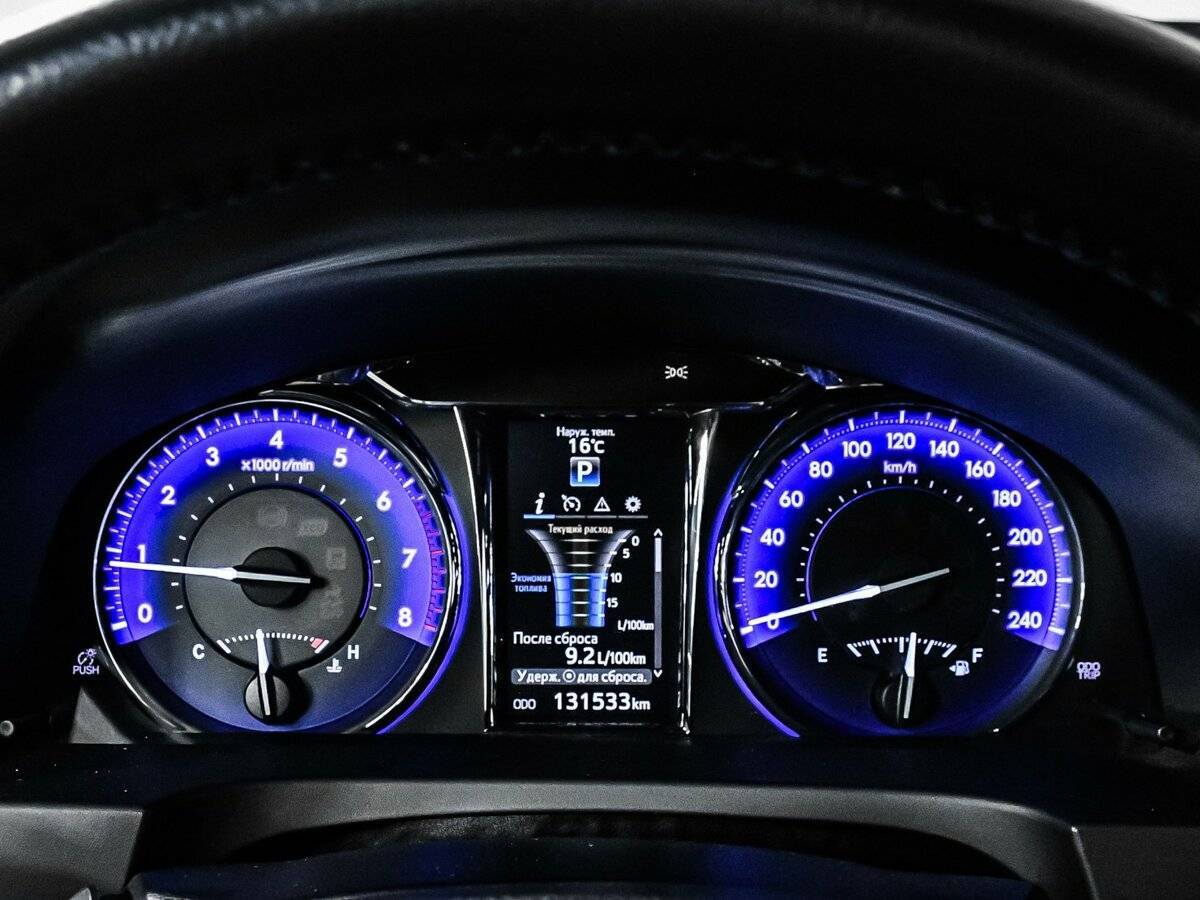 Toyota Camry 2017 года с пробегом. Фото: #9