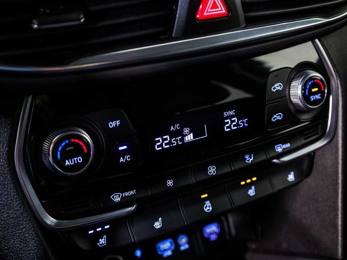 Hyundai Santa Fe 2019 года с пробегом. Фото: #13