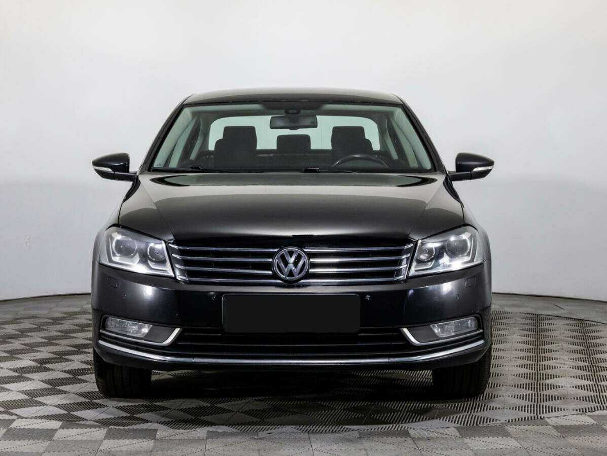 Volkswagen Passat 2012 года с пробегом. Фото: #1