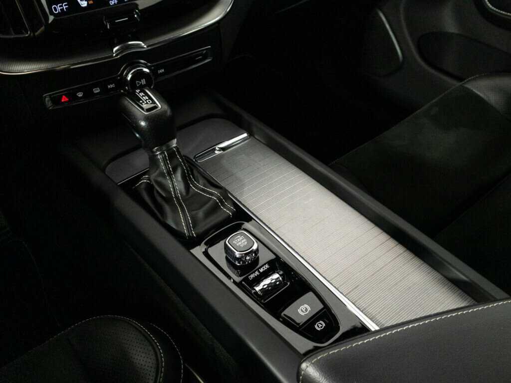 Volvo XC60 2018 года с пробегом. Фото: #15