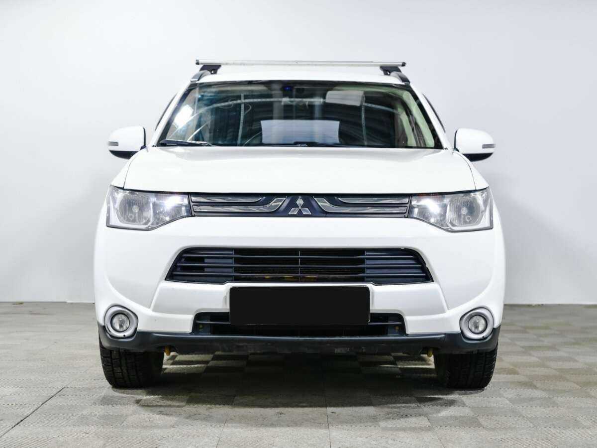 Mitsubishi Outlander 2013 года с пробегом. Фото: #1