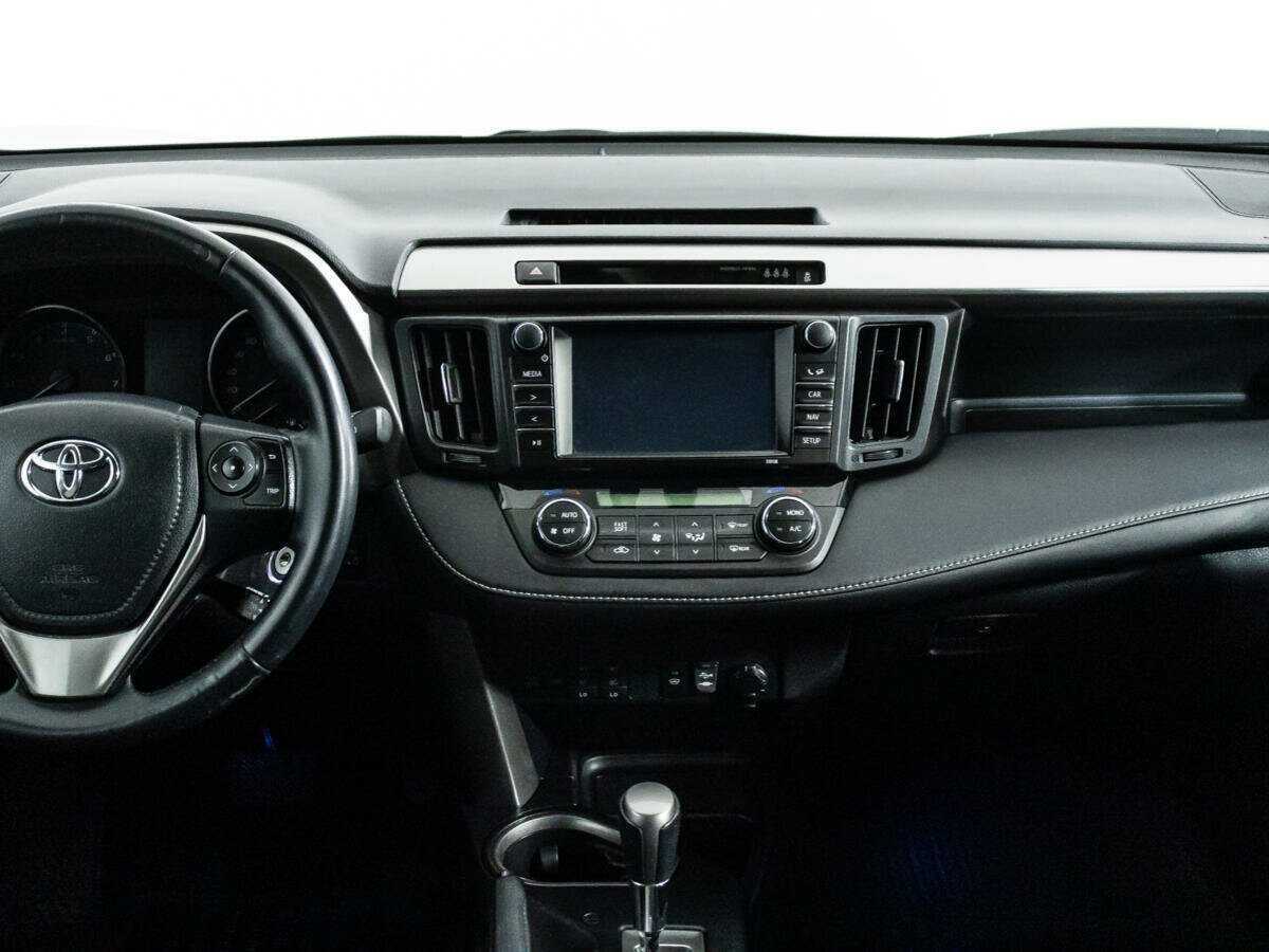 Toyota RAV4 2017 года с пробегом. Фото: #12