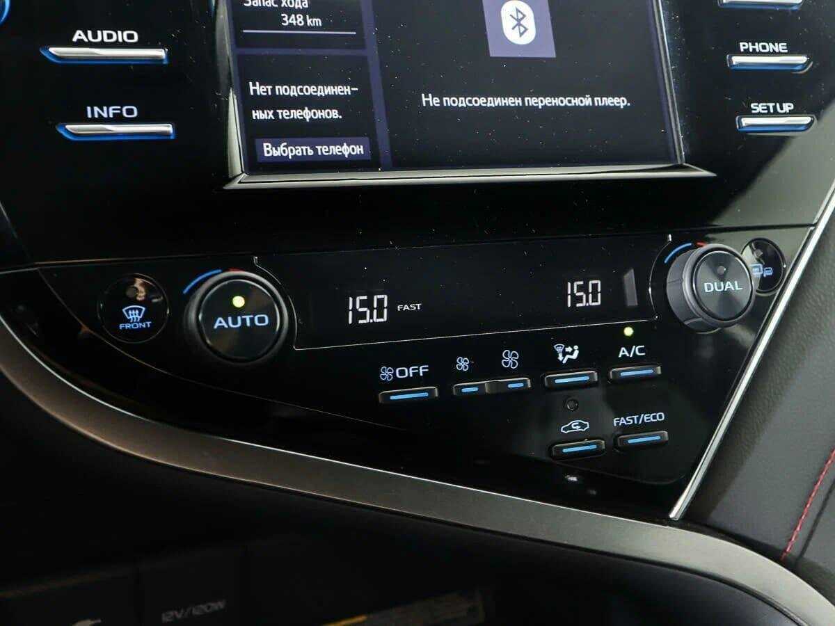 Toyota Camry 2020 года с пробегом. Фото: #18