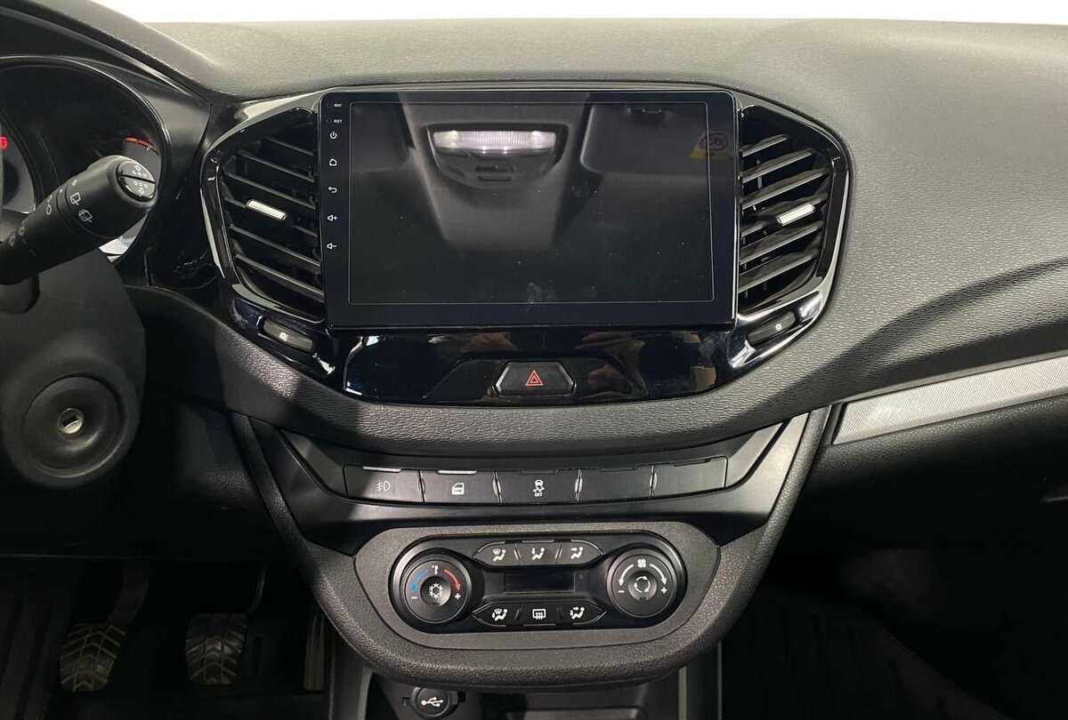 Lada (ВАЗ) Vesta 2019 года с пробегом. Фото: #11