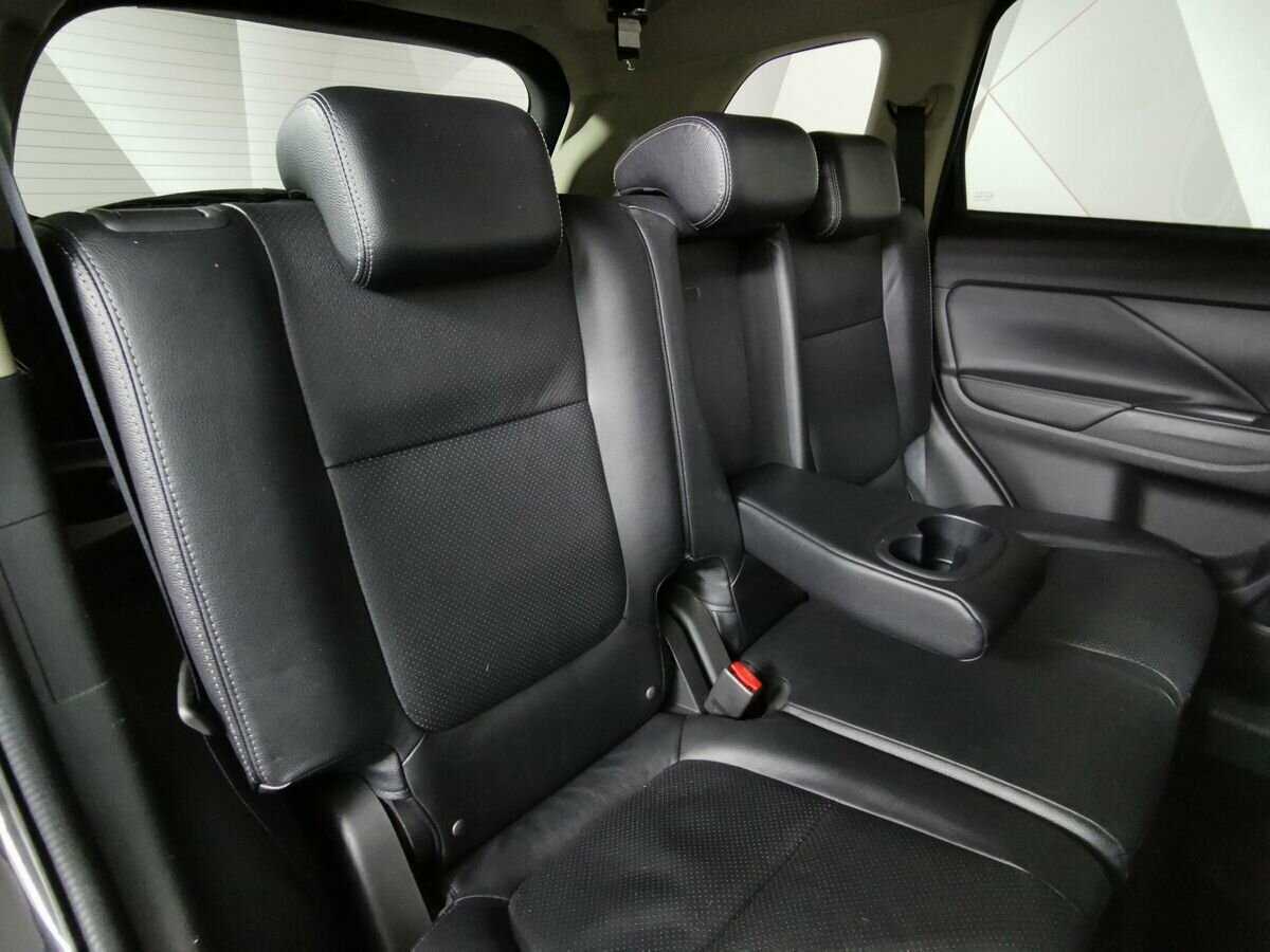 Mitsubishi Outlander 2016 года с пробегом. Фото: #12