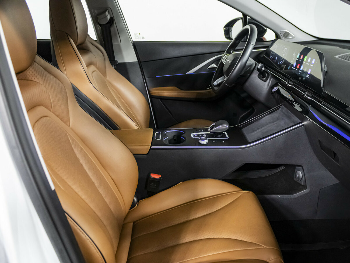 OMODA C5 2022 года с пробегом. Фото: #8