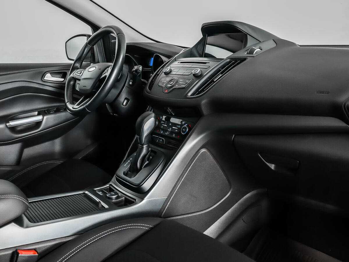 Ford Kuga 2017 года с пробегом. Фото: #11