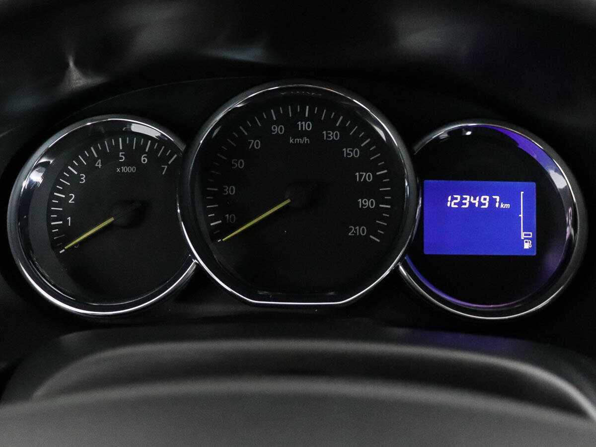 Renault Logan 2018 года с пробегом. Фото: #9