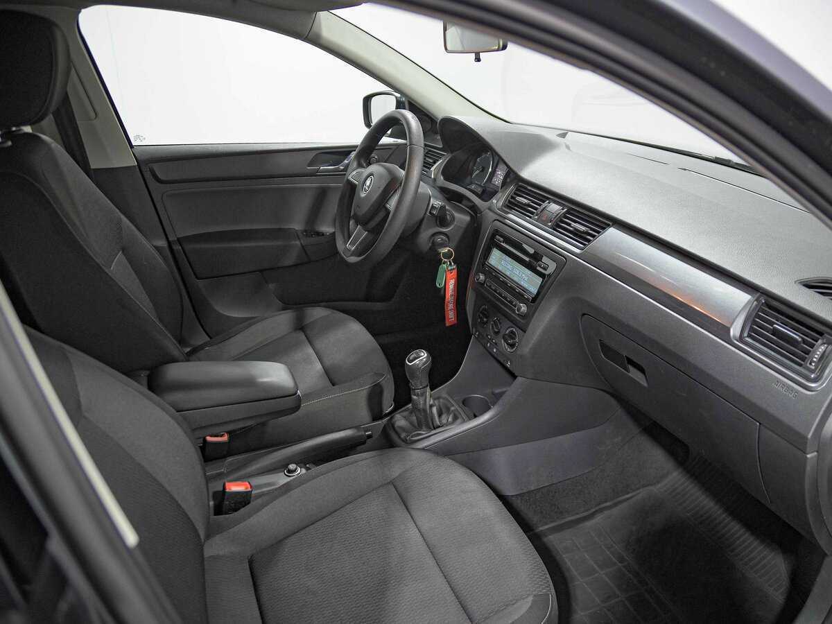 Skoda Rapid 2015 года с пробегом. Фото: #12