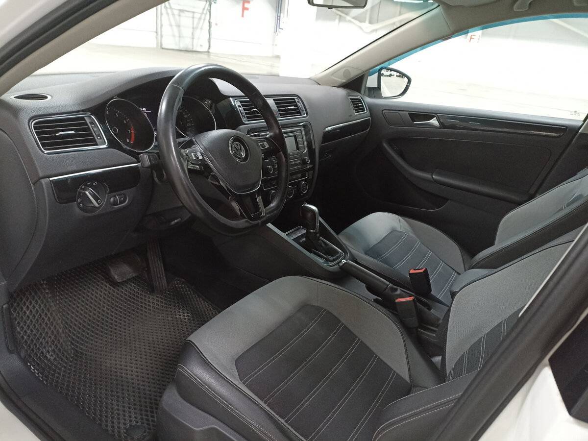 Volkswagen Jetta 2015 года с пробегом. Фото: #15