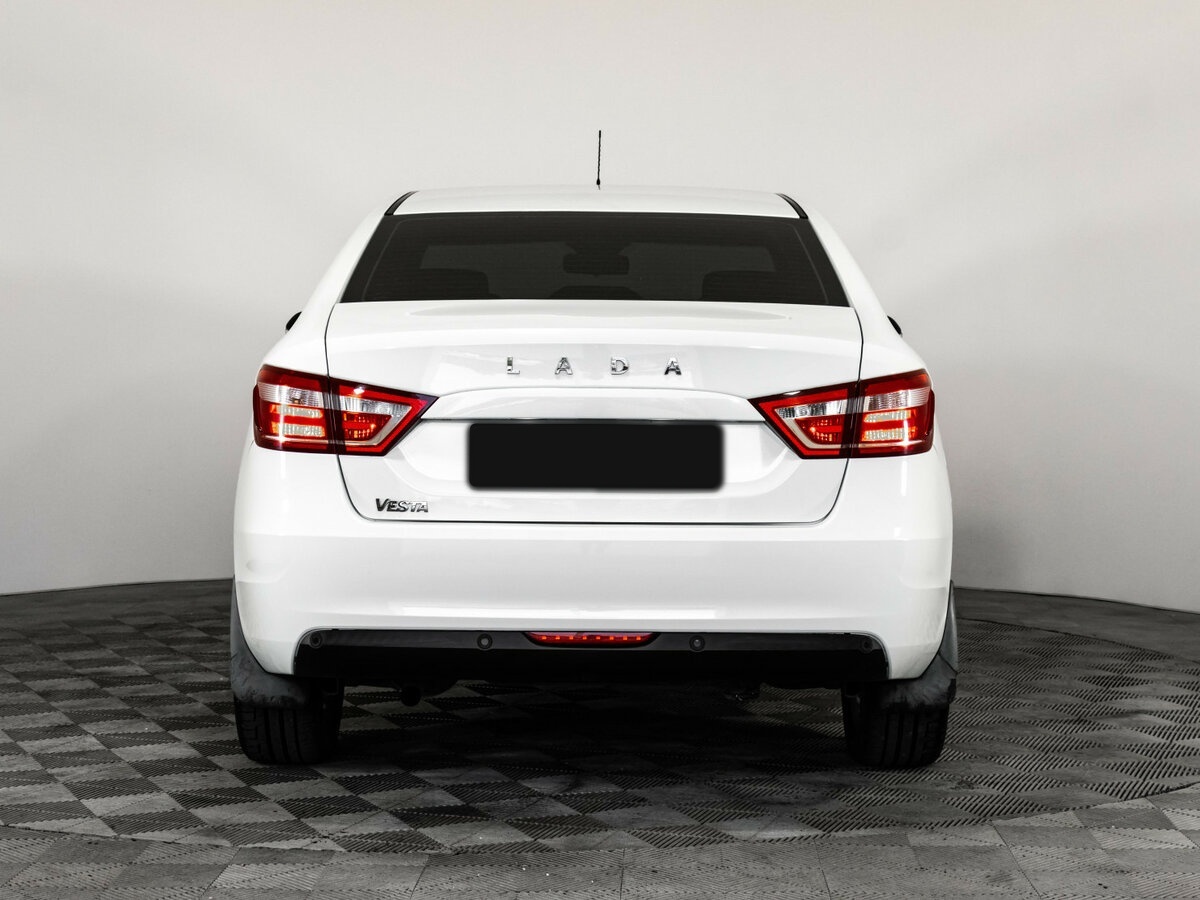 Lada (ВАЗ) Vesta 2018 года с пробегом. Фото: #4