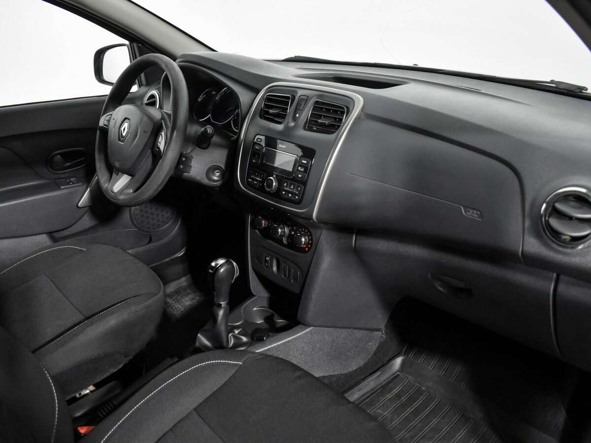 Renault Sandero 2017 года с пробегом. Фото: #12