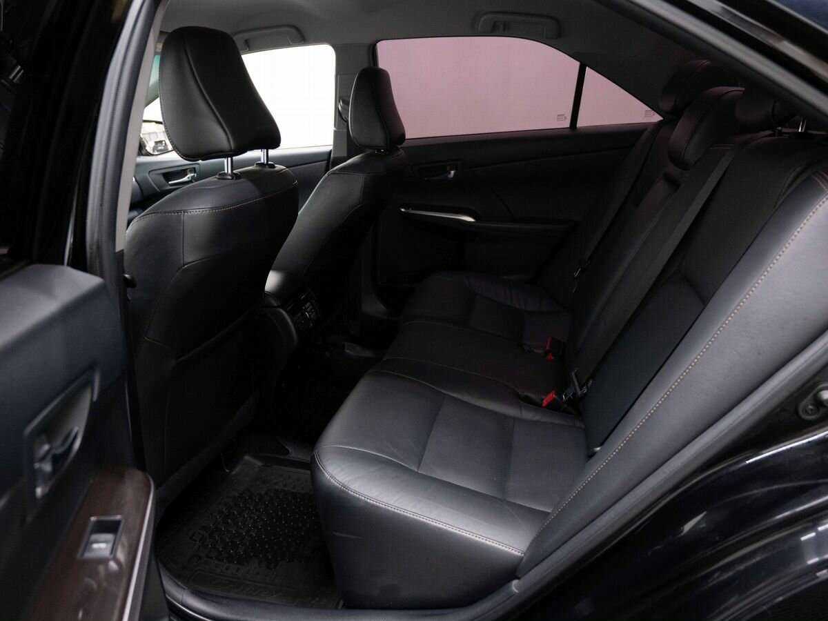 Toyota Camry 2018 года с пробегом. Фото: #11