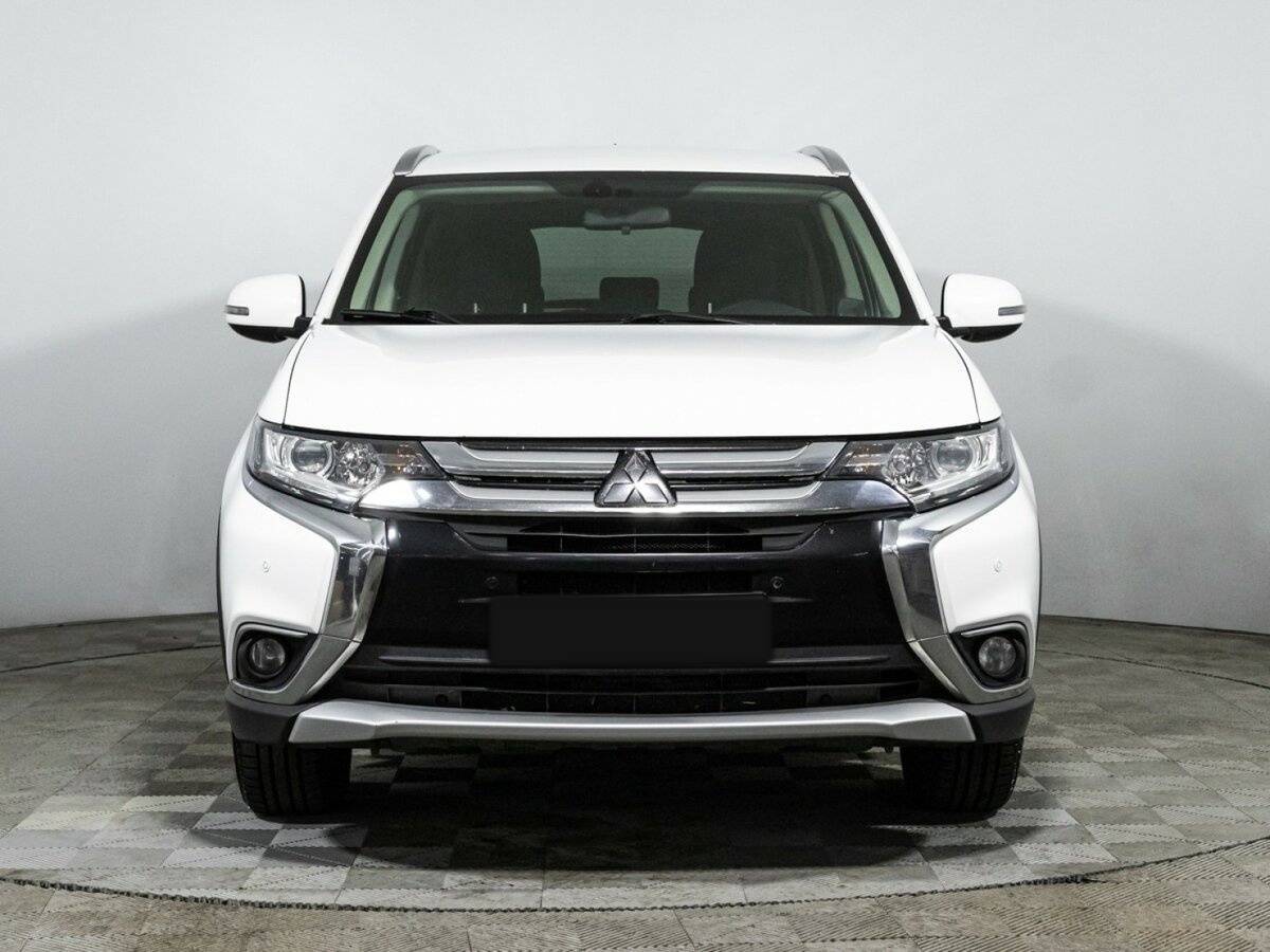 Mitsubishi Outlander 2016 года с пробегом. Фото: #1