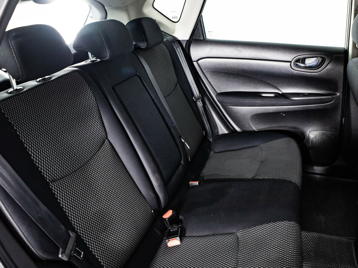 Nissan Tiida 2015 года с пробегом. Фото: #9