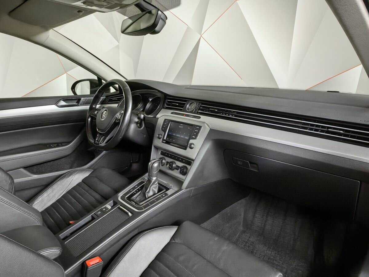 Volkswagen Passat 2017 года с пробегом. Фото: #8