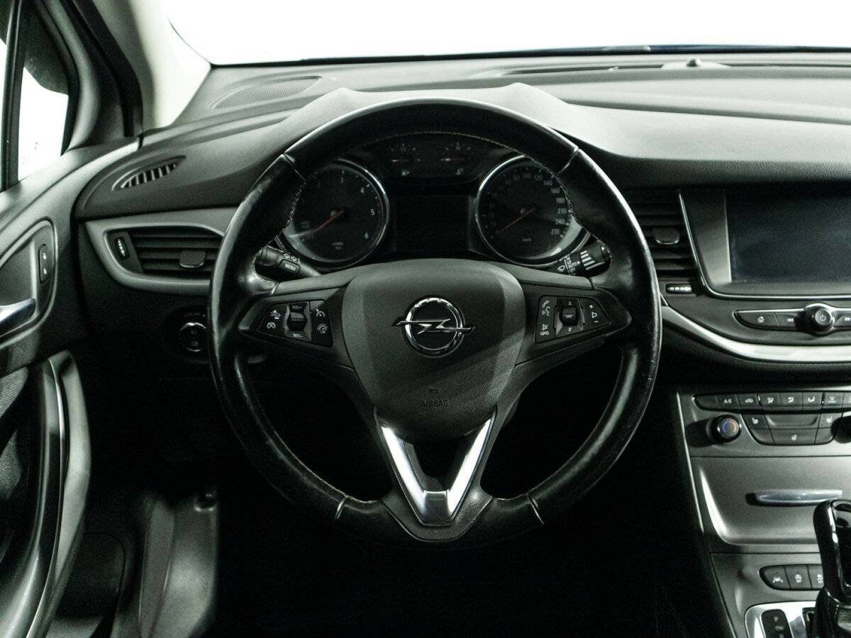 Opel Astra 2019 года с пробегом. Фото: #16