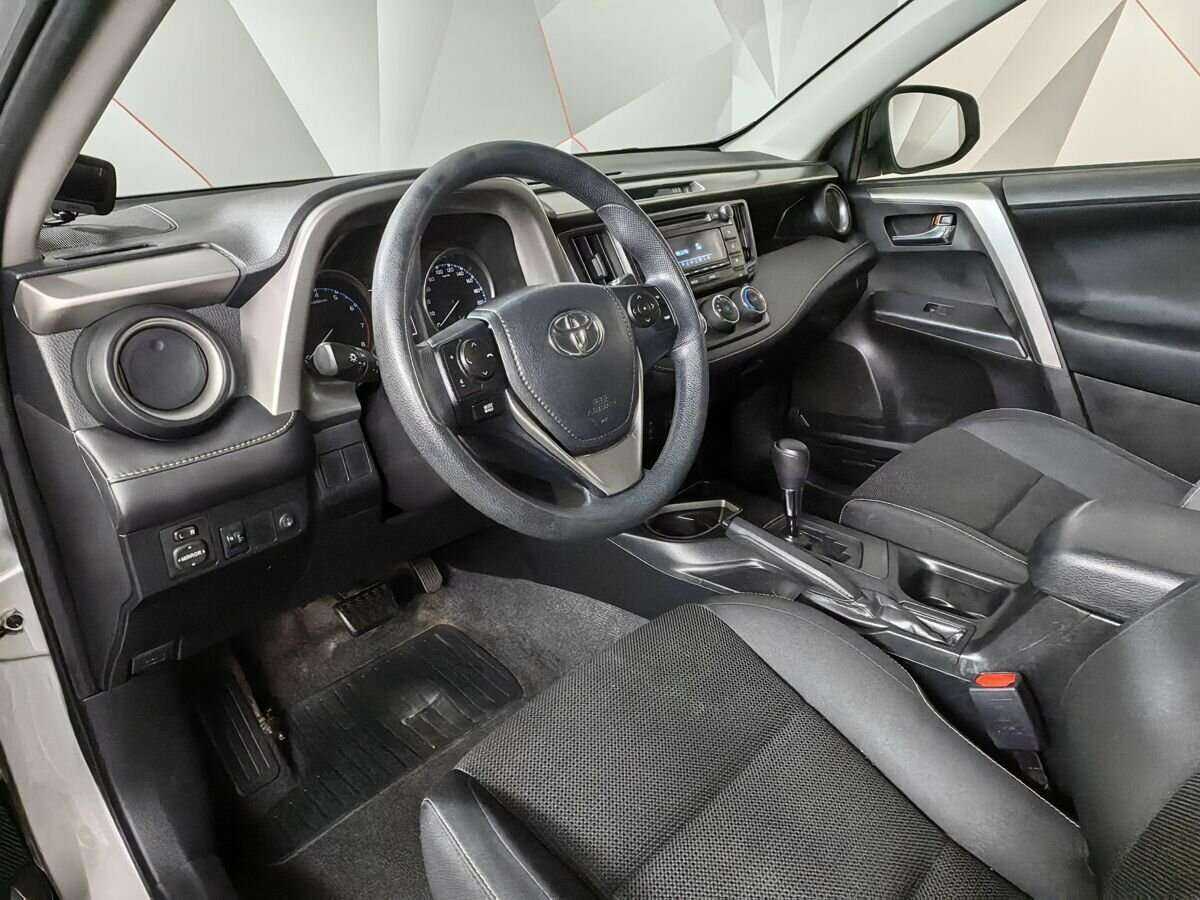 Toyota RAV4 2016 года с пробегом. Фото: #12