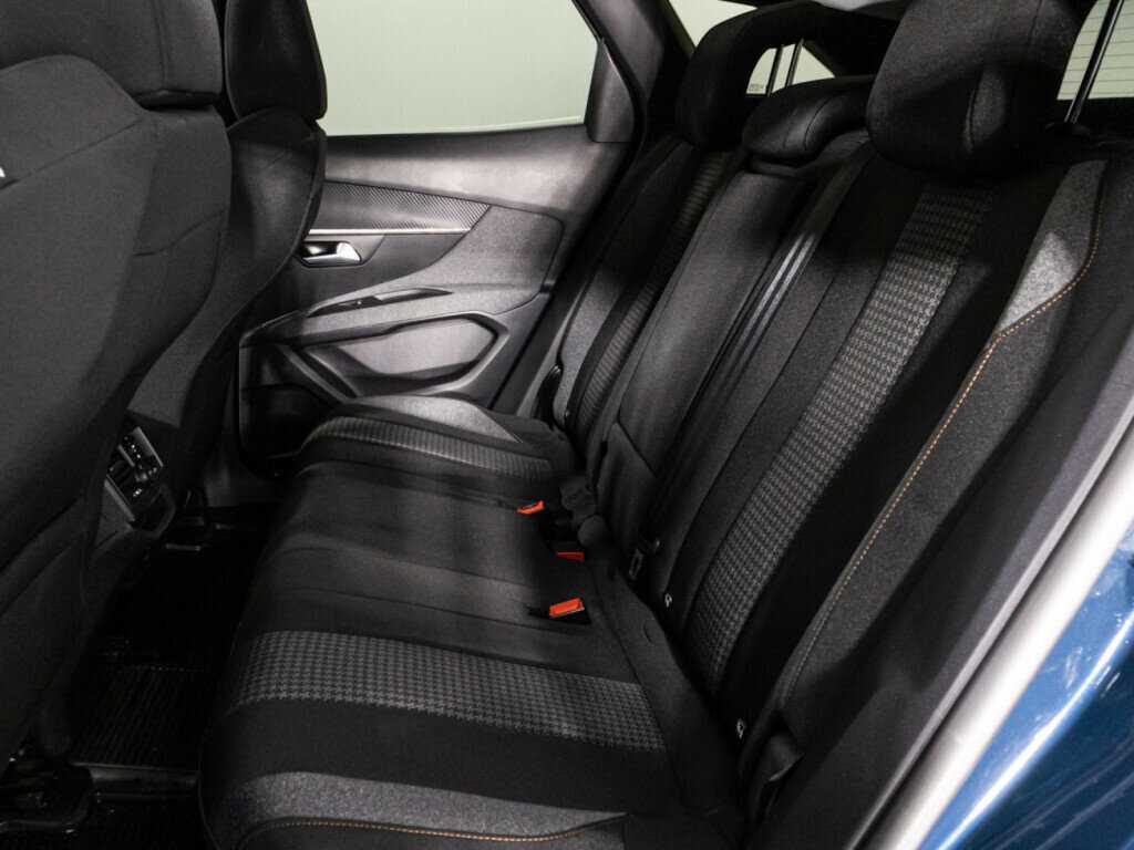 Peugeot 3008 2021 года с пробегом. Фото: #9