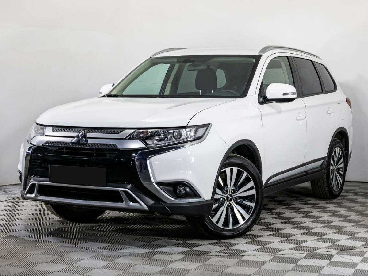 Mitsubishi Outlander 2021 года с пробегом. Посмотреть фото