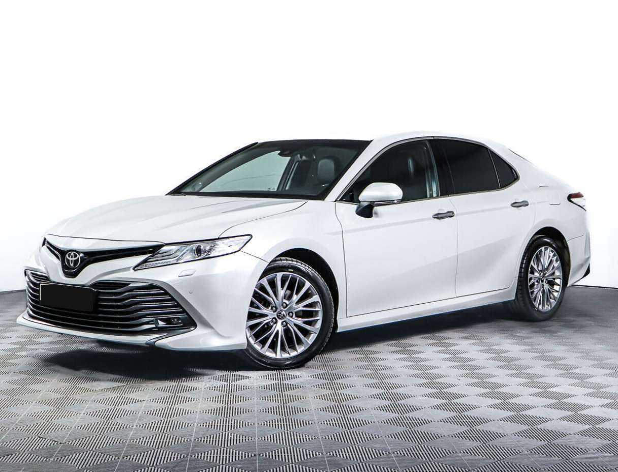 Toyota Camry 2019 года с пробегом. Посмотреть фото
