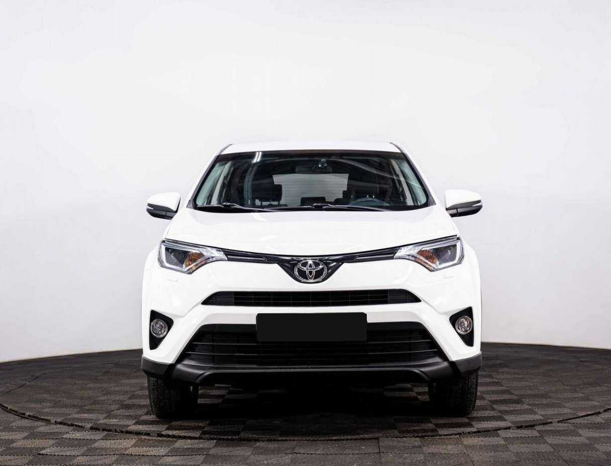 Toyota RAV4 2017 года с пробегом. Фото: #1