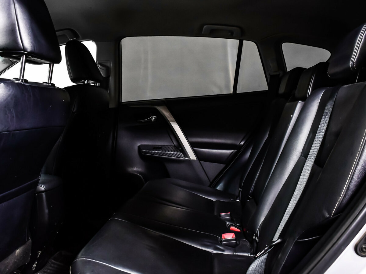 Toyota RAV4 2013 года с пробегом. Фото: #9