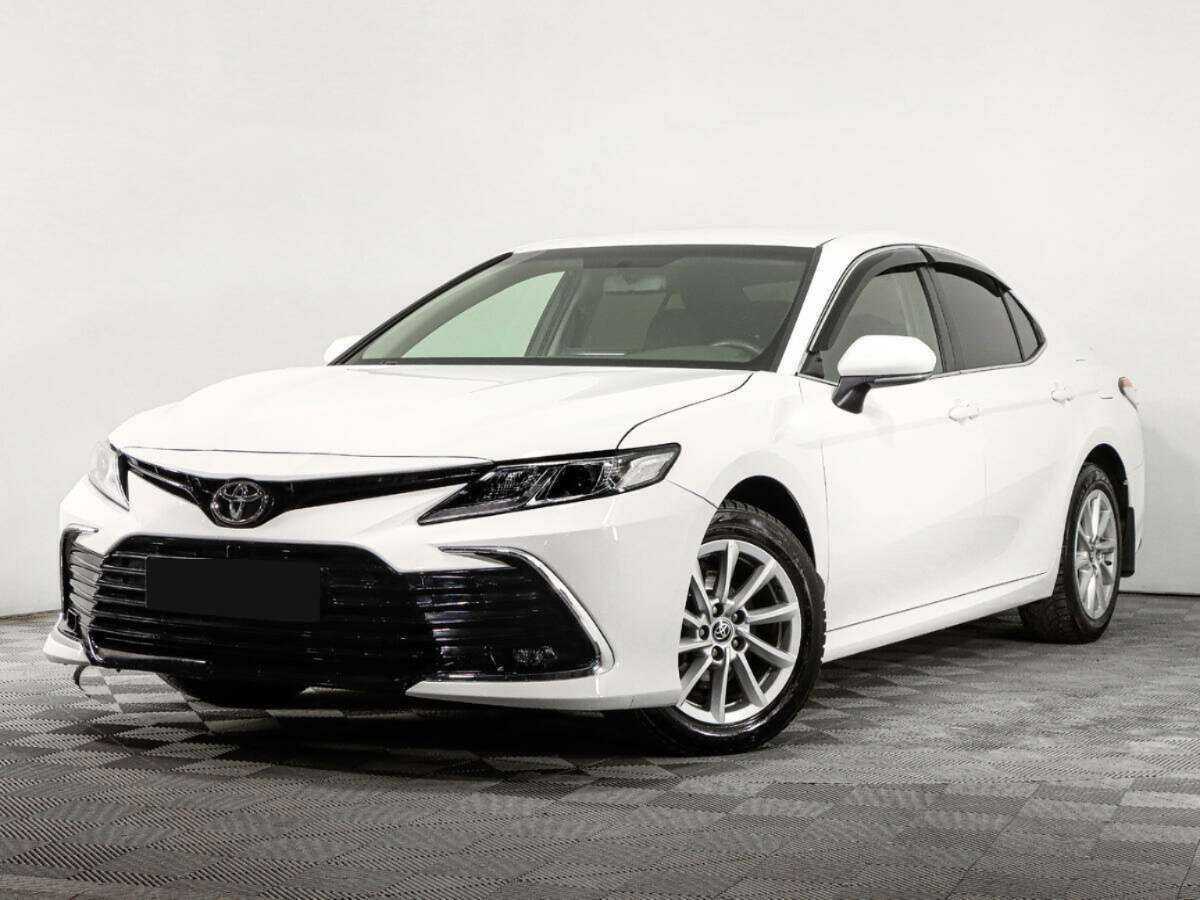 Toyota Camry 2021 года с пробегом. Посмотреть фото