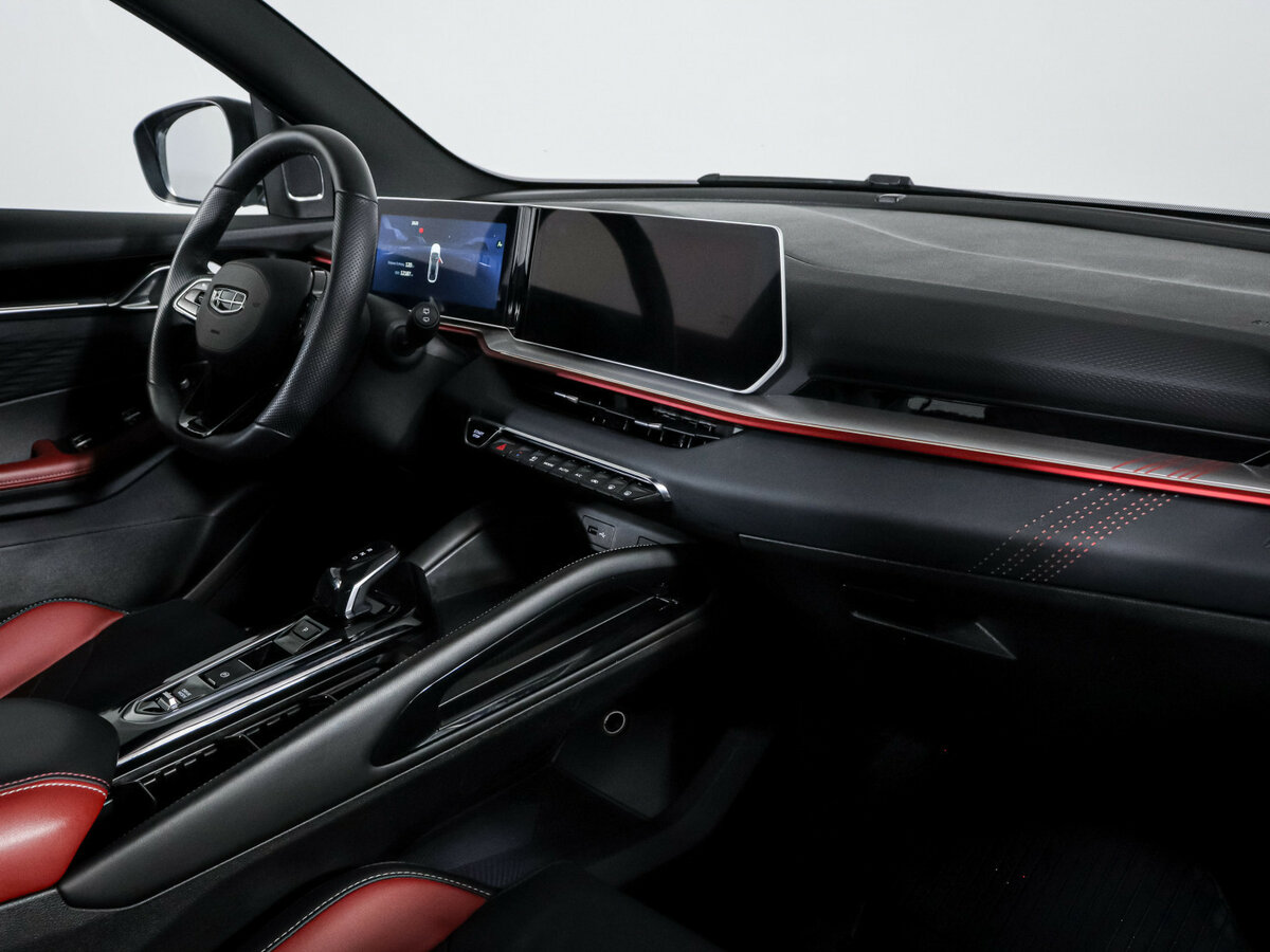 Geely Coolray 2024 года с пробегом. Фото: #5