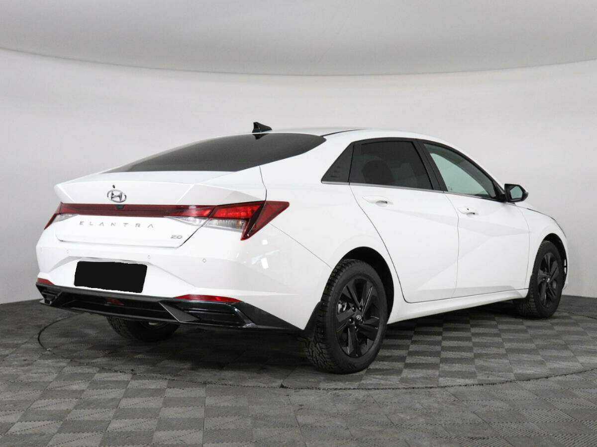 Hyundai Elantra 2021 года с пробегом. Фото: #4